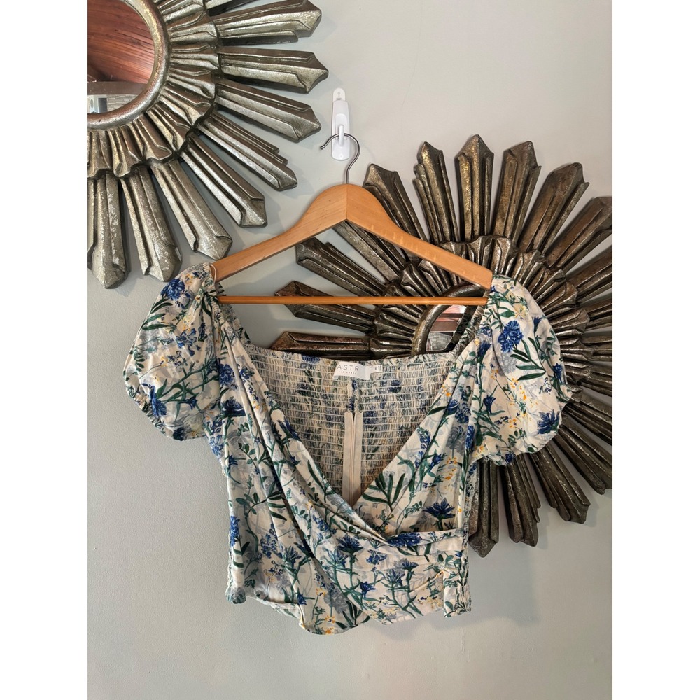 ASTR Floral Puff Sleeve Crop Top Smocked Boho Festival Size‎ M